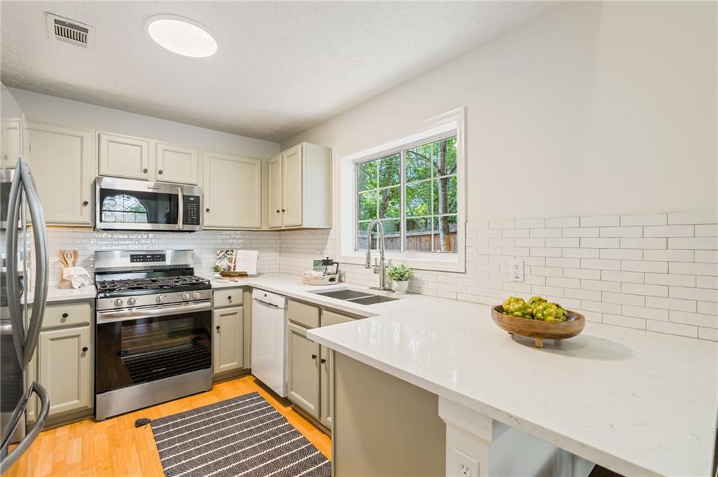3281 Avensong Village Circle