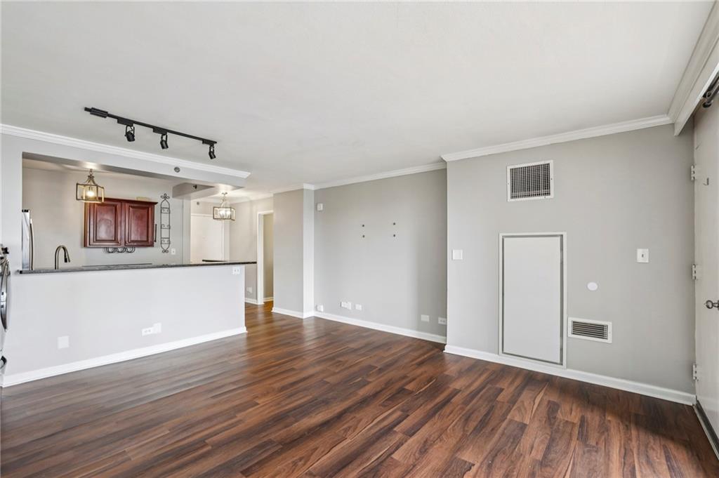 620 Peachtree Street NE Unit 706