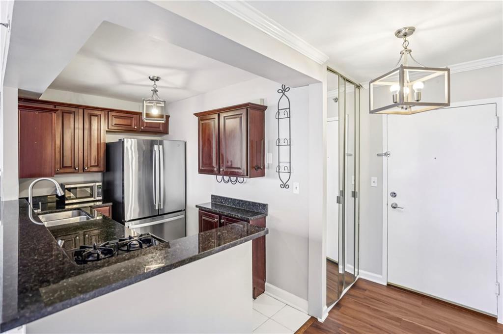 620 Peachtree Street NE Unit 706