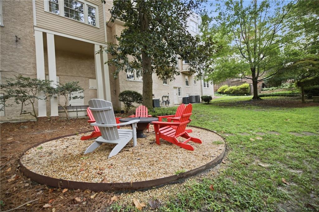 2222 Peachtree Road NW Unit B5