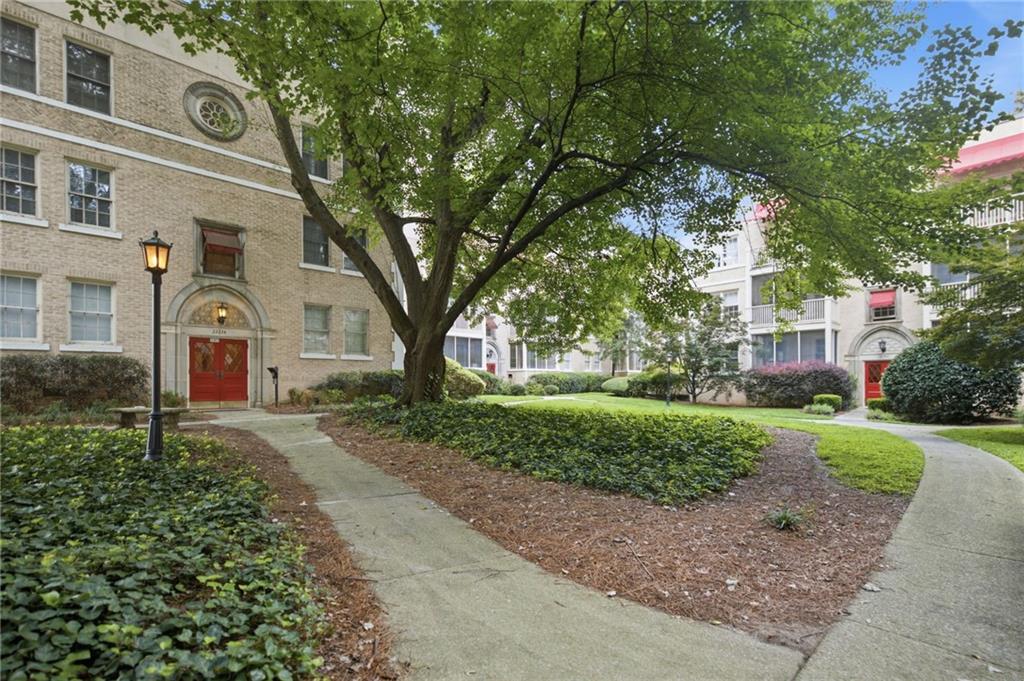 2222 Peachtree Road NW Unit B5