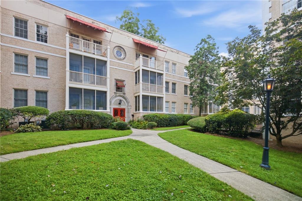 2222 Peachtree Road NW Unit B5