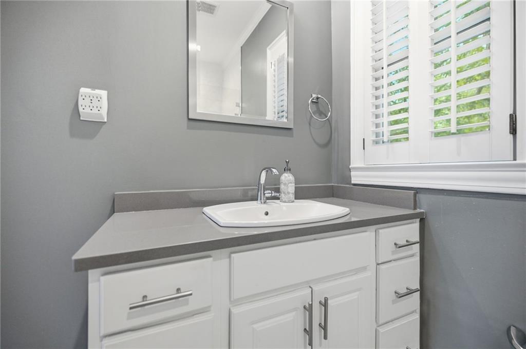 2222 Peachtree Road NW Unit B5