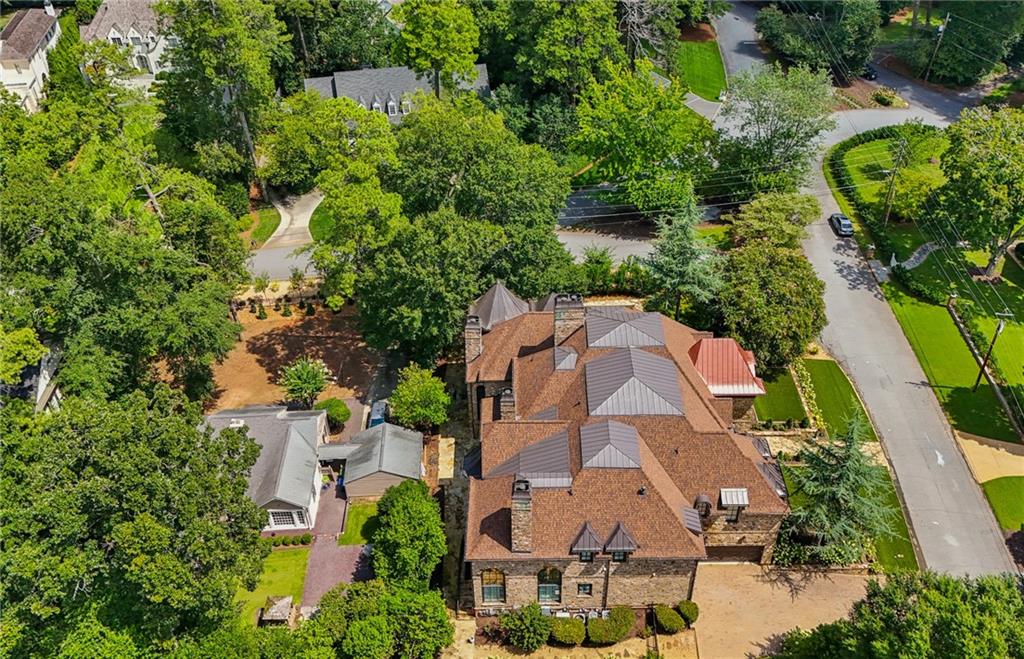 4320 Lakehaven Drive NE