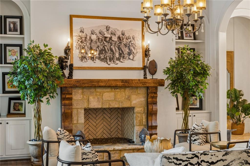 4320 Lakehaven Drive NE