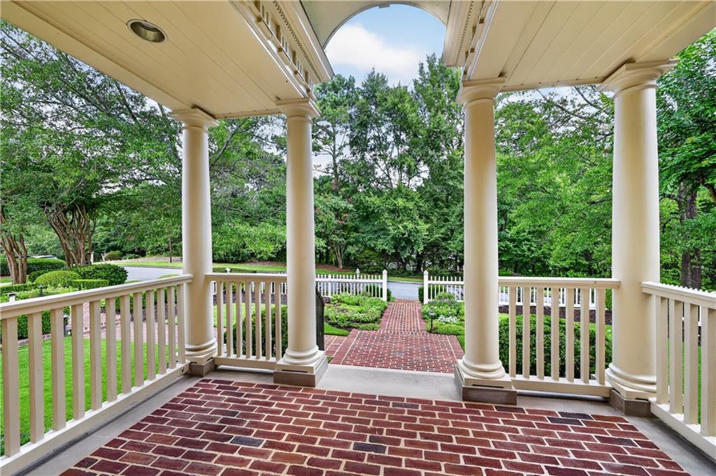 400 Windship Place