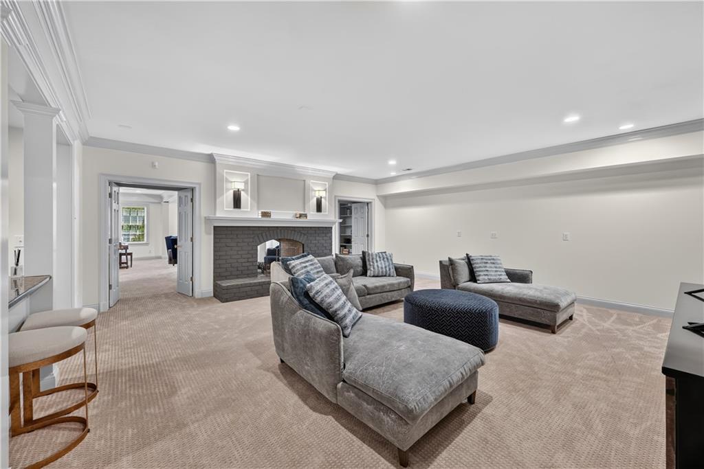 400 Windship Place
