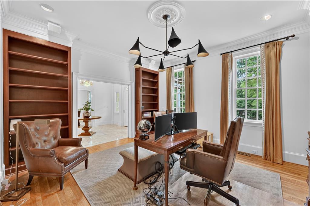 400 Windship Place