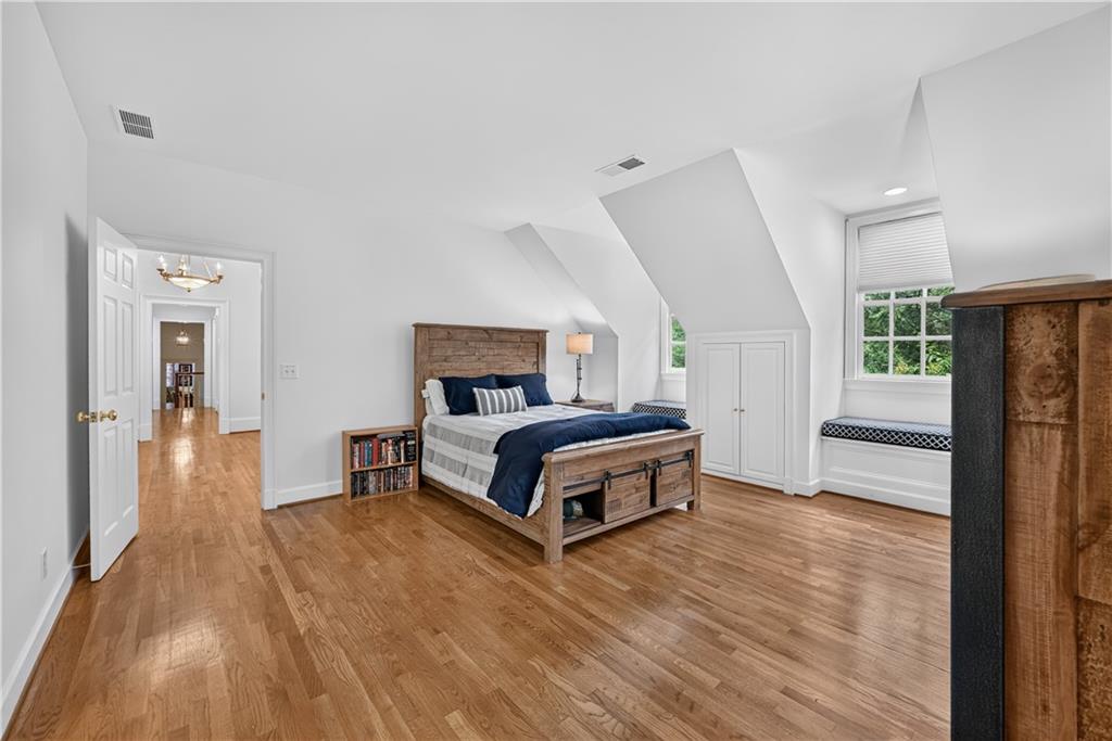 400 Windship Place