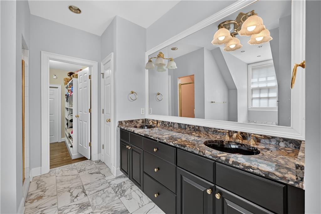 400 Windship Place