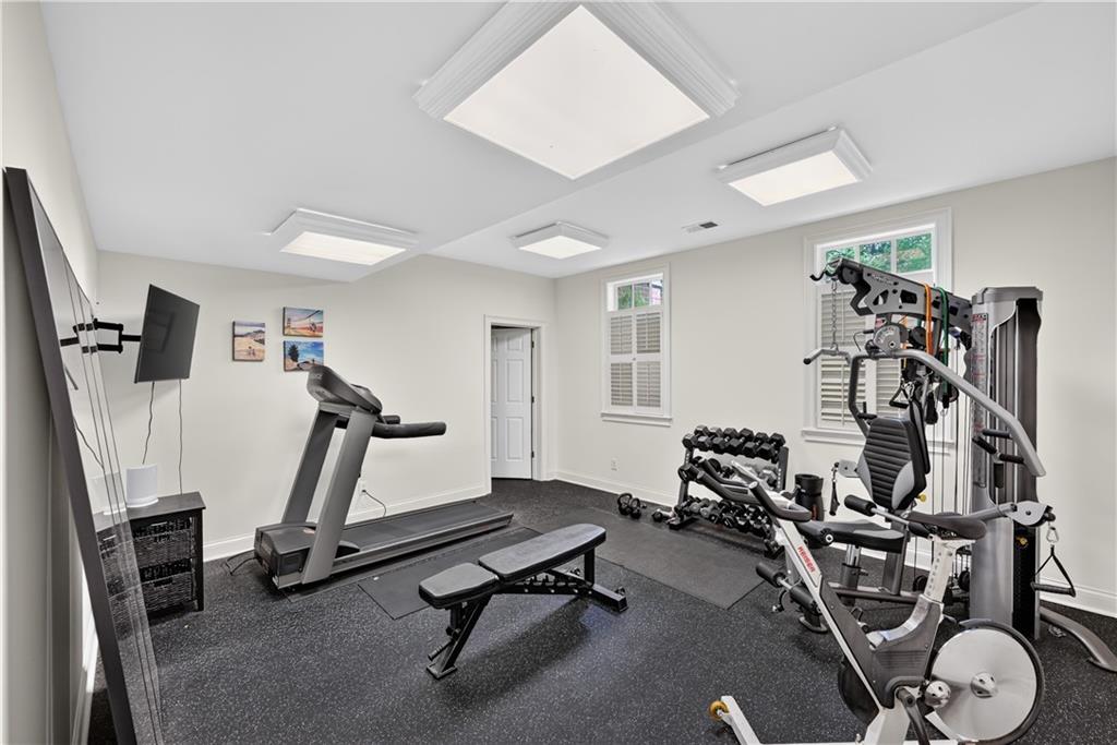 400 Windship Place