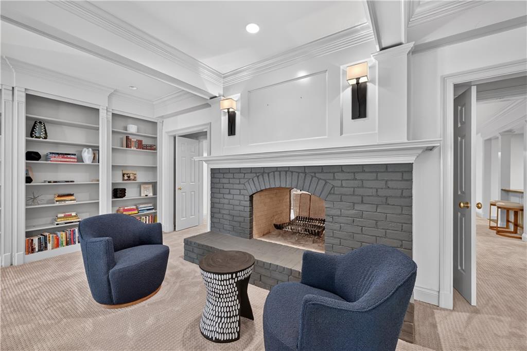 400 Windship Place