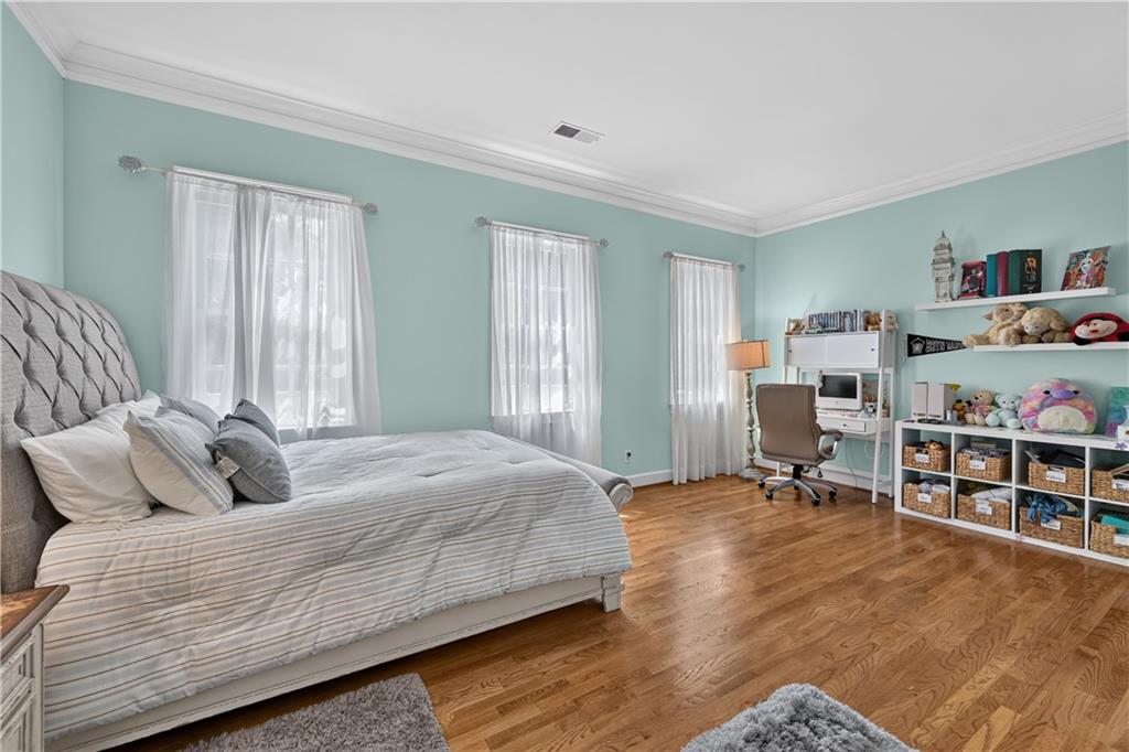 400 Windship Place