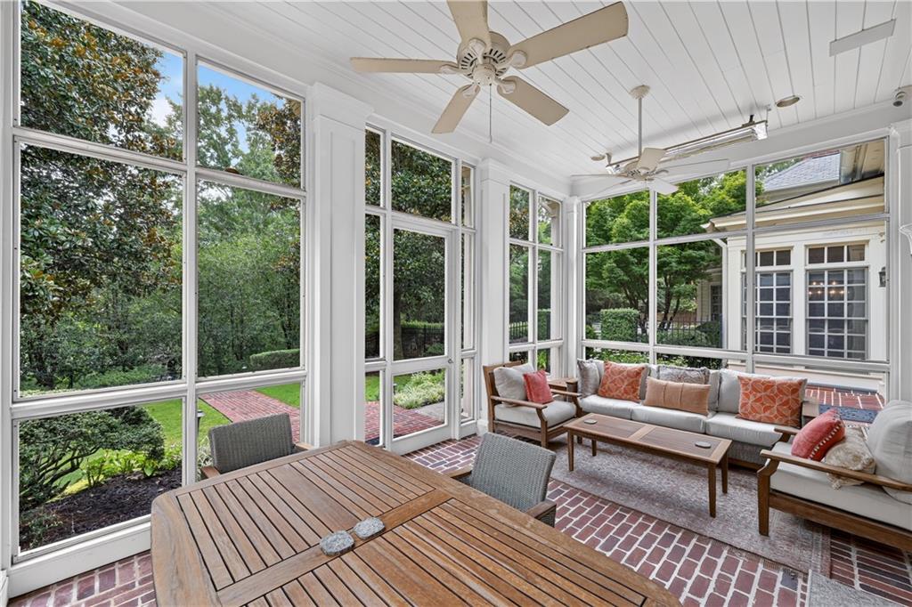 400 Windship Place
