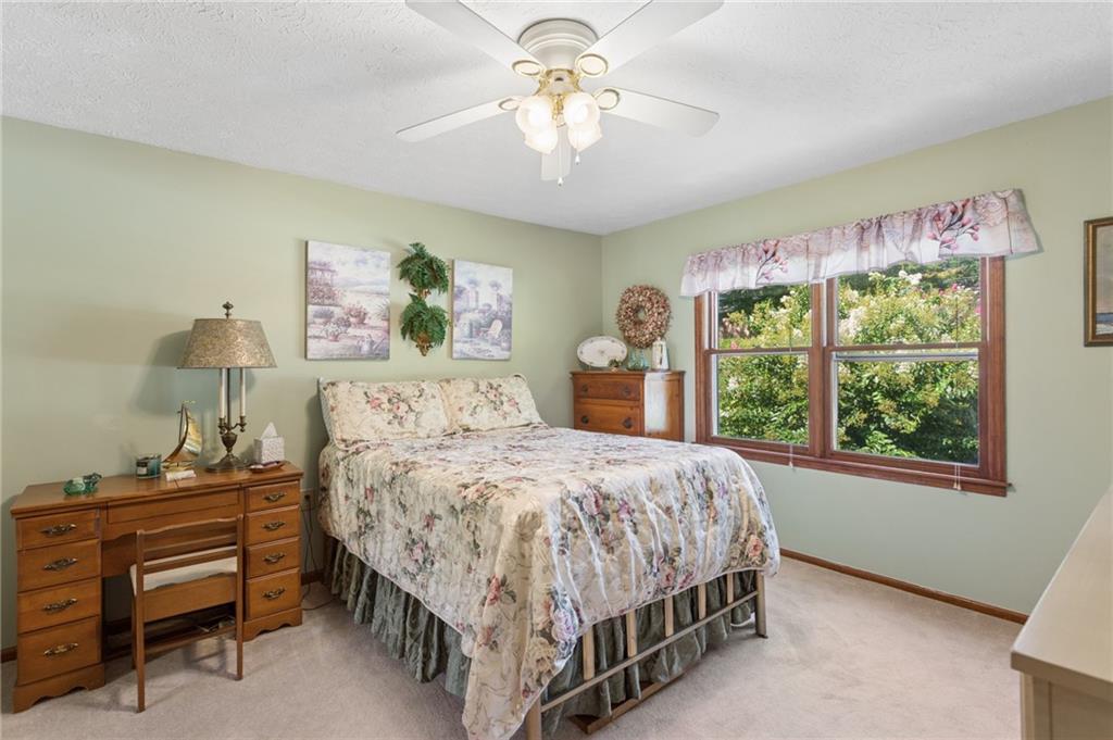 6876 Kingsboro Drive