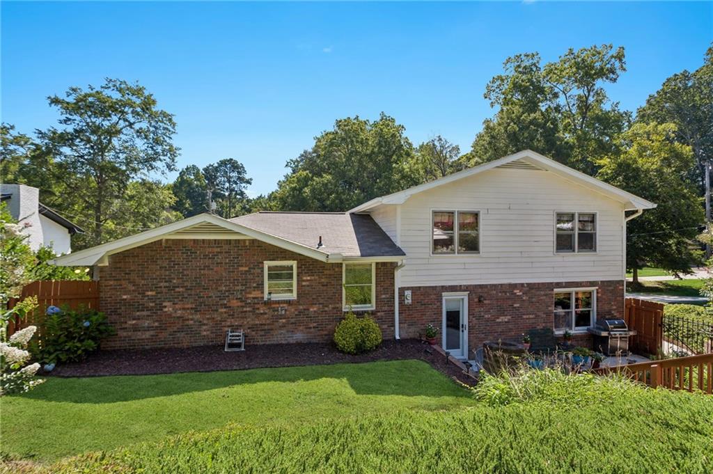 6876 Kingsboro Drive