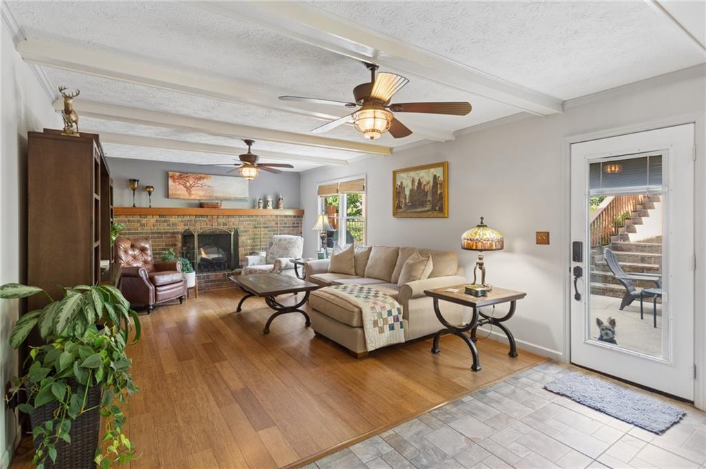 6876 Kingsboro Drive