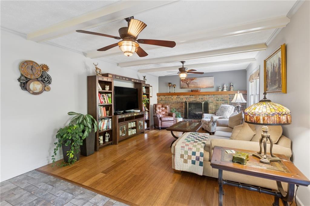 6876 Kingsboro Drive