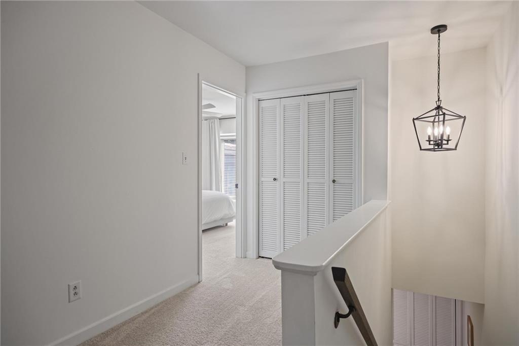 27 Ivy Ridge NE