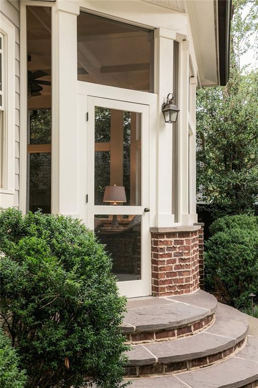 77 Avery Drive NE