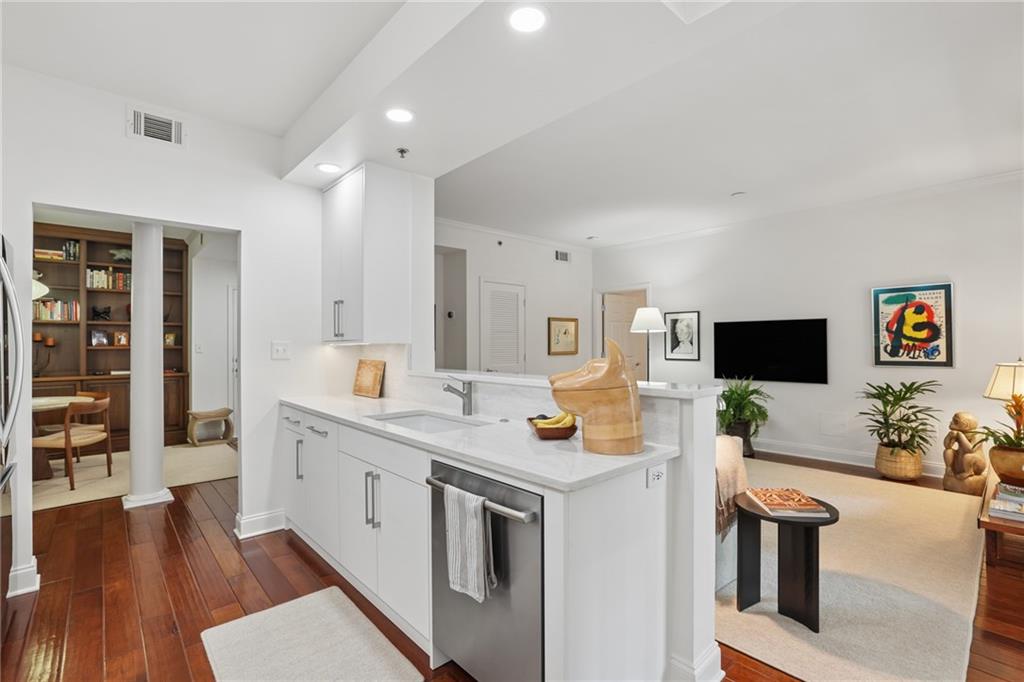 50 Biscayne Drive Unit 2104