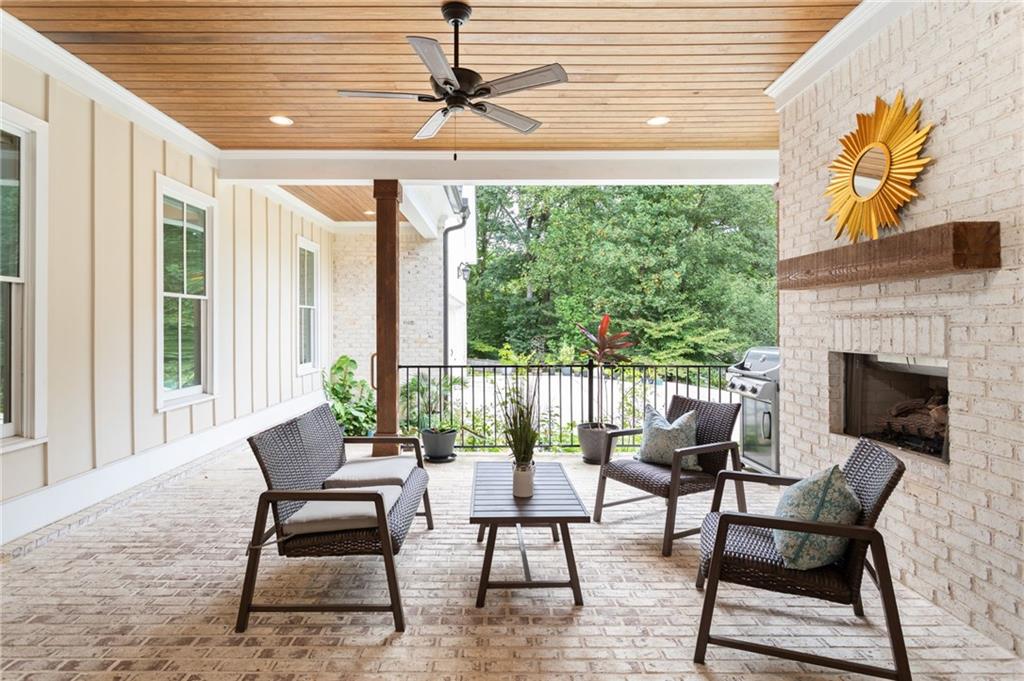 4218 Oak Forest Dr.