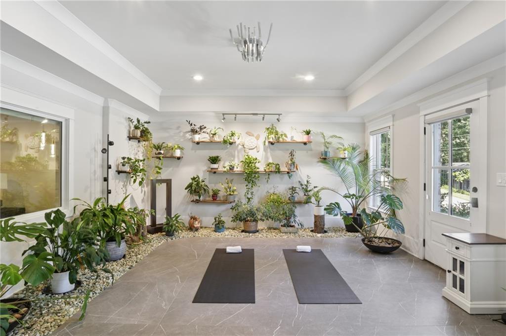 4218 Oak Forest Dr.