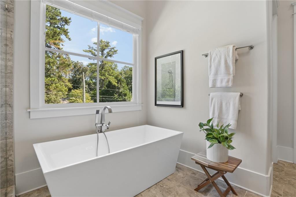 4218 Oak Forest Dr.