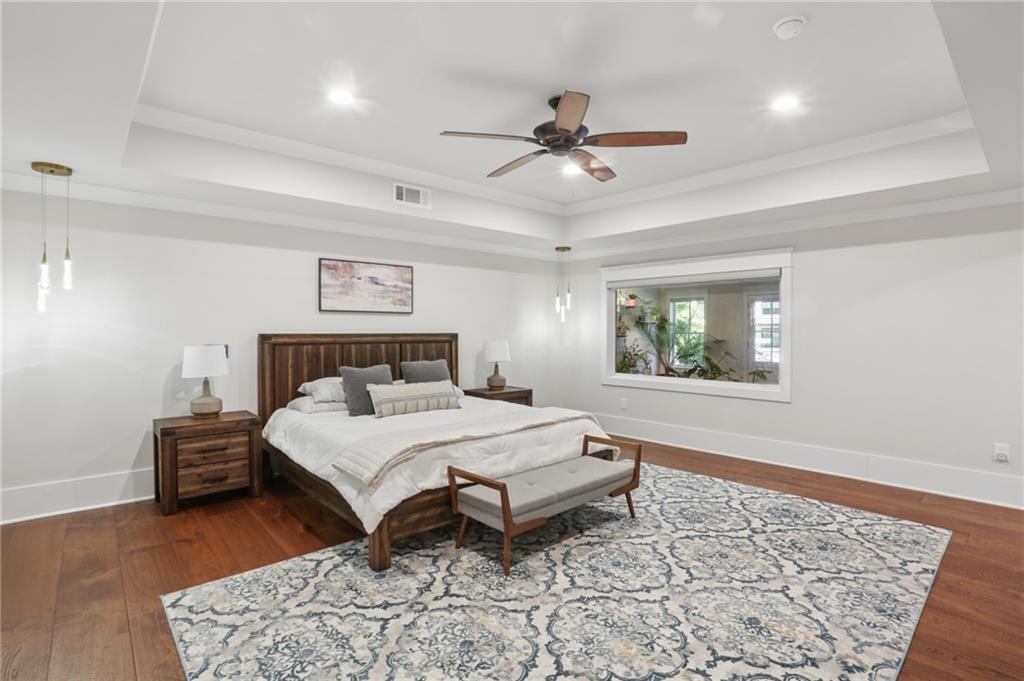 4218 Oak Forest Dr.