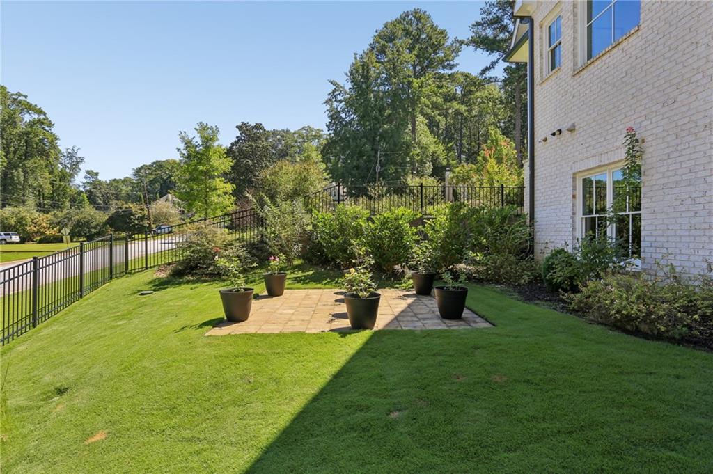 4218 Oak Forest Dr.