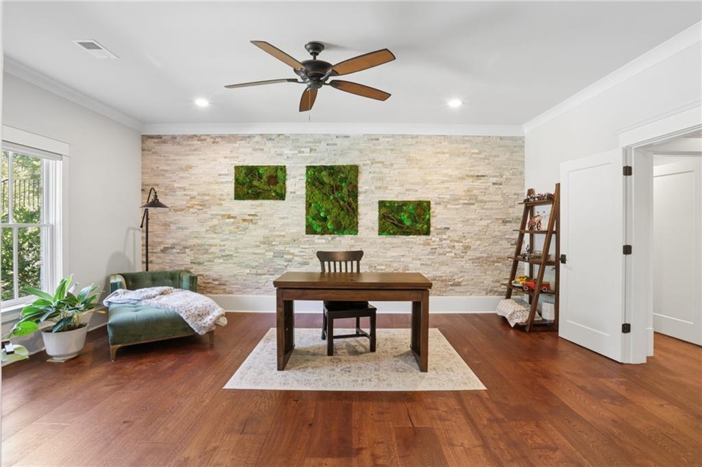 4218 Oak Forest Dr.
