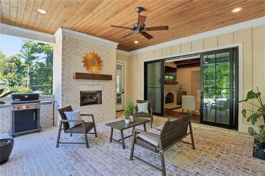 4218 Oak Forest Dr.