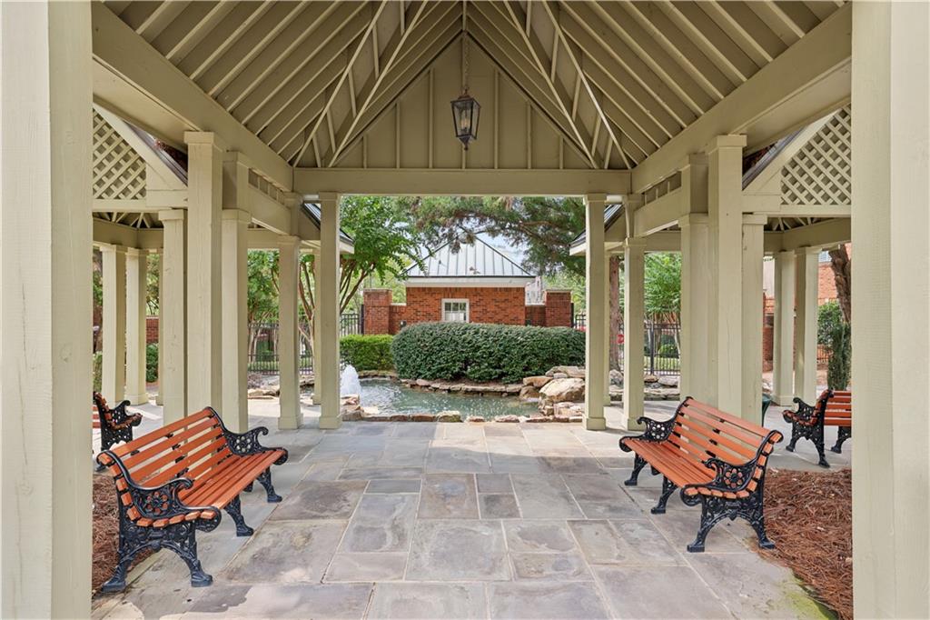 1036 Arbor Trace NE