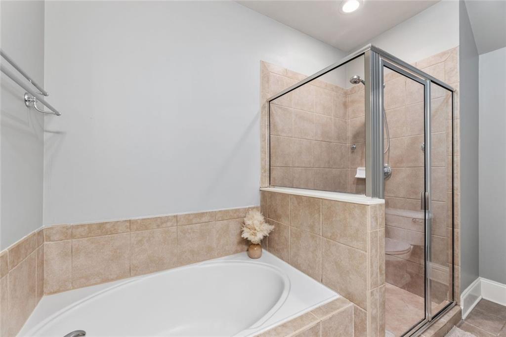 2744 Wander Lane