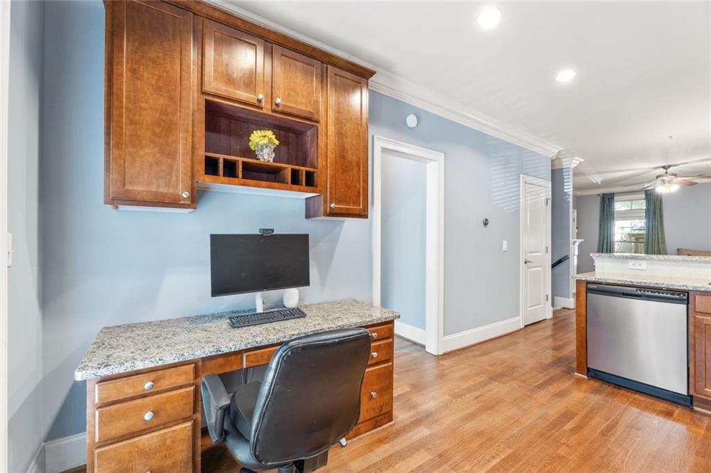 2744 Wander Lane