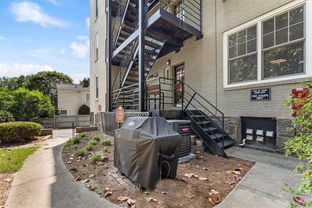 28 Collier Road NW Unit 7