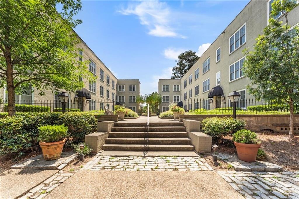 28 Collier Road NW Unit 7