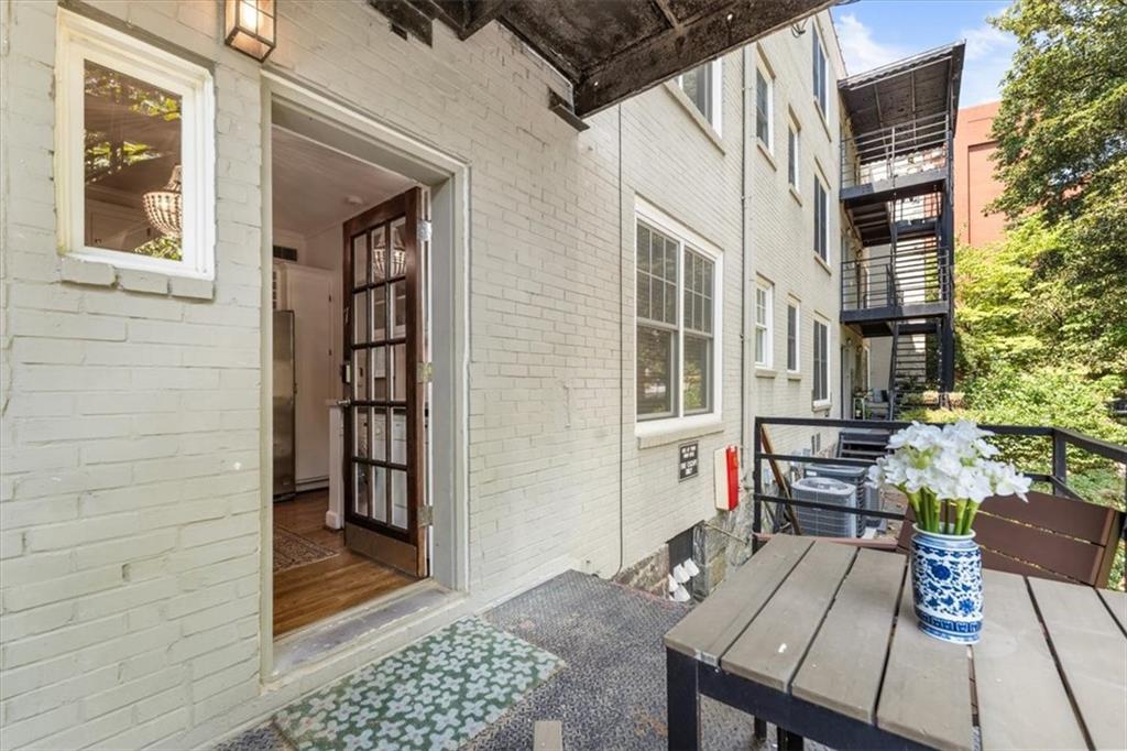 28 Collier Road NW Unit 7