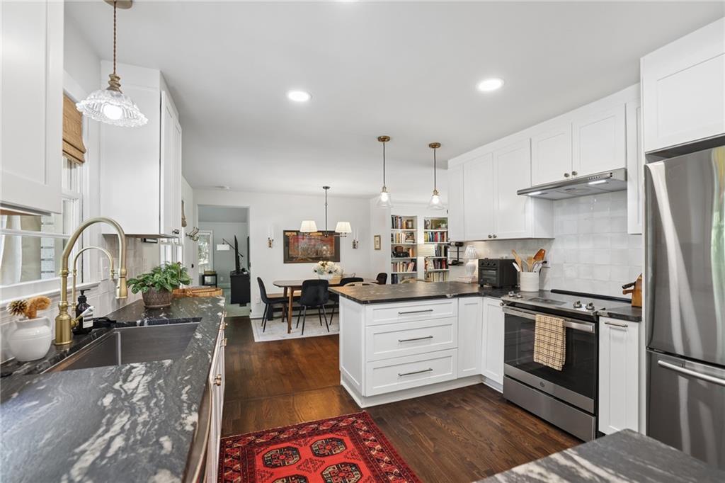 2756 Fontainebleau Drive