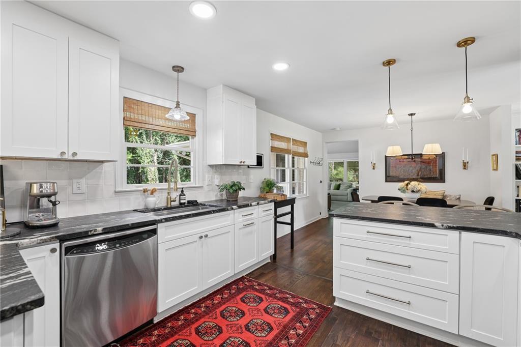 2756 Fontainebleau Drive