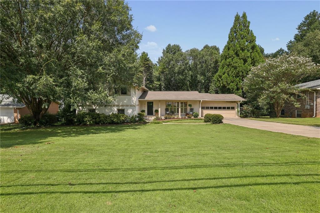 2756 Fontainebleau Drive