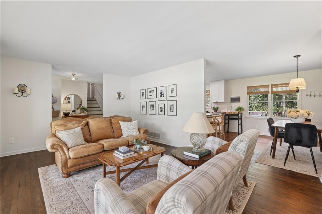 2756 Fontainebleau Drive