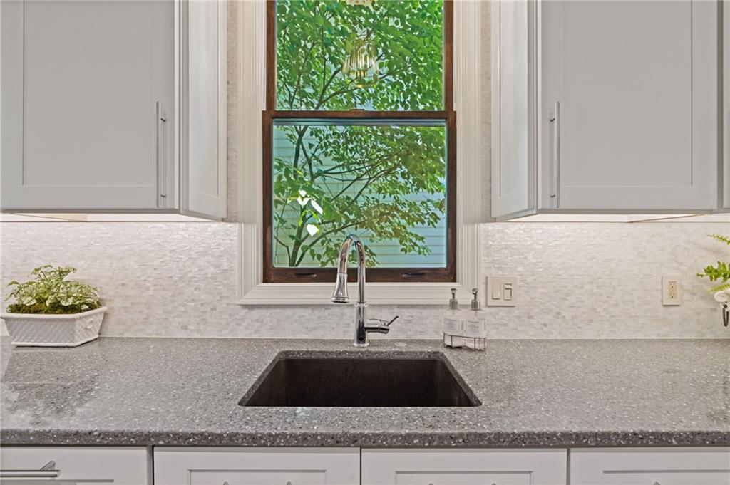 20 Pointe Terrace SE