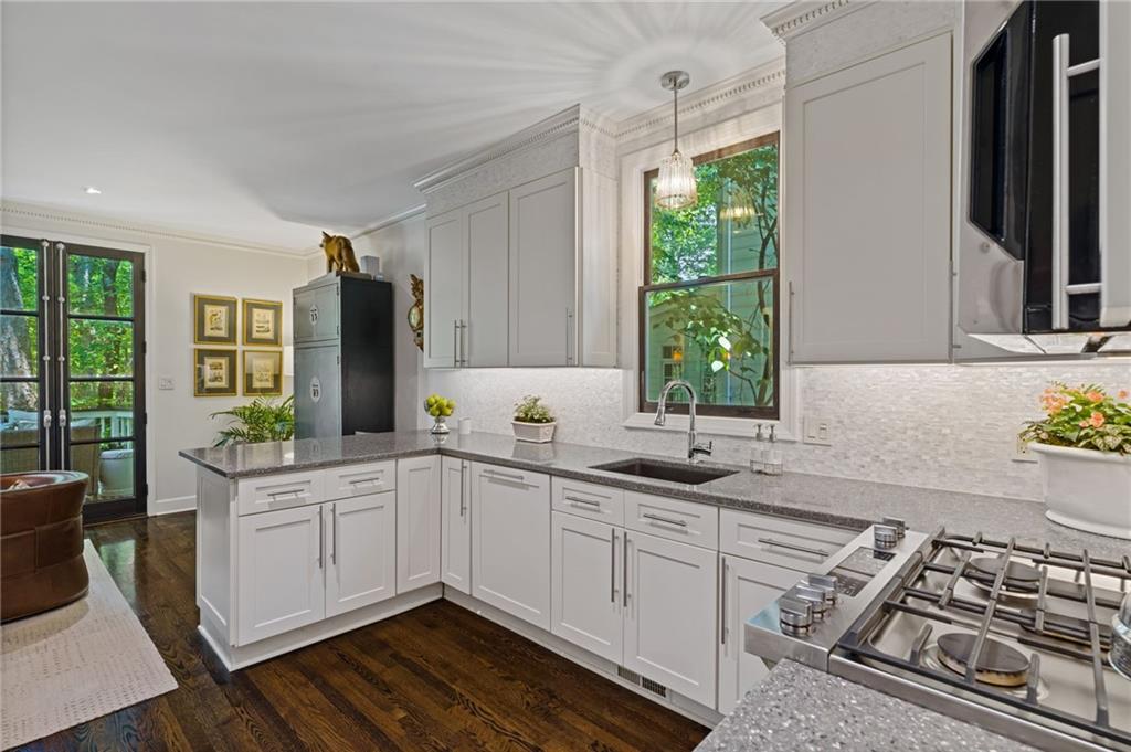 20 Pointe Terrace SE