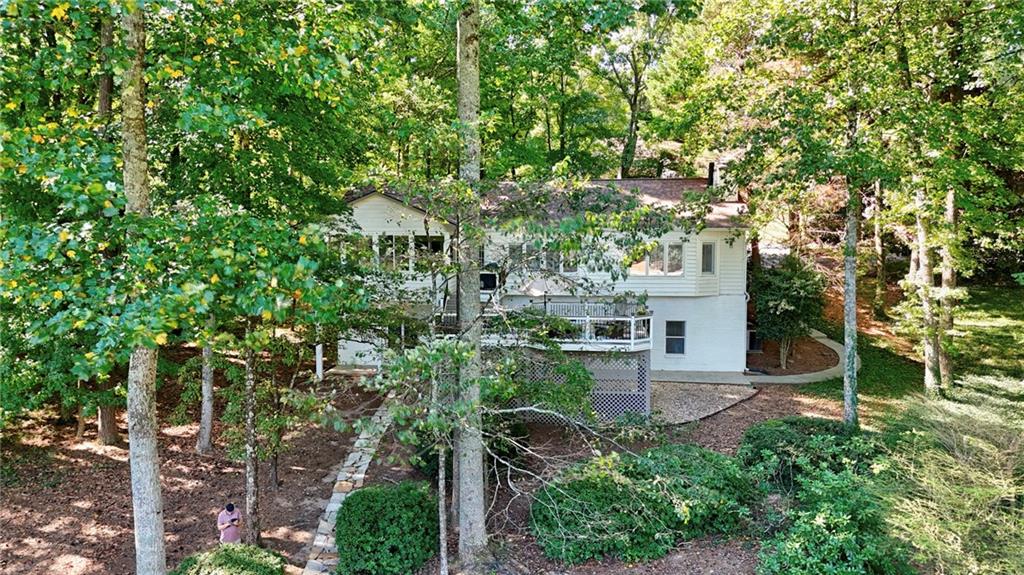 2350 Roxburgh Drive