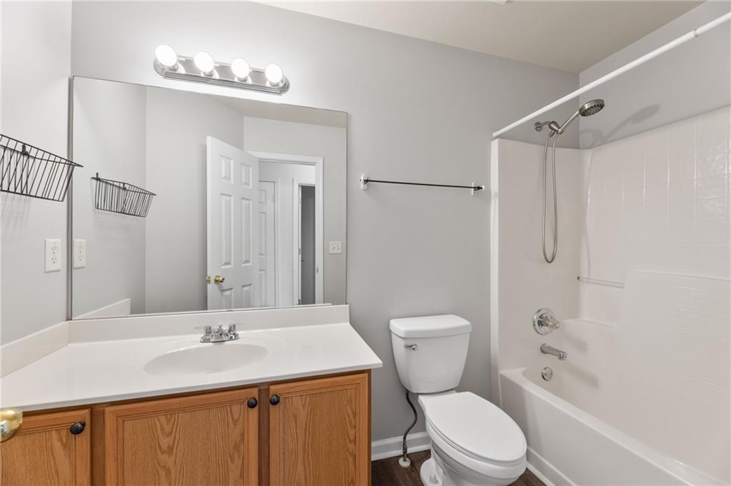 2410 Gateview Court