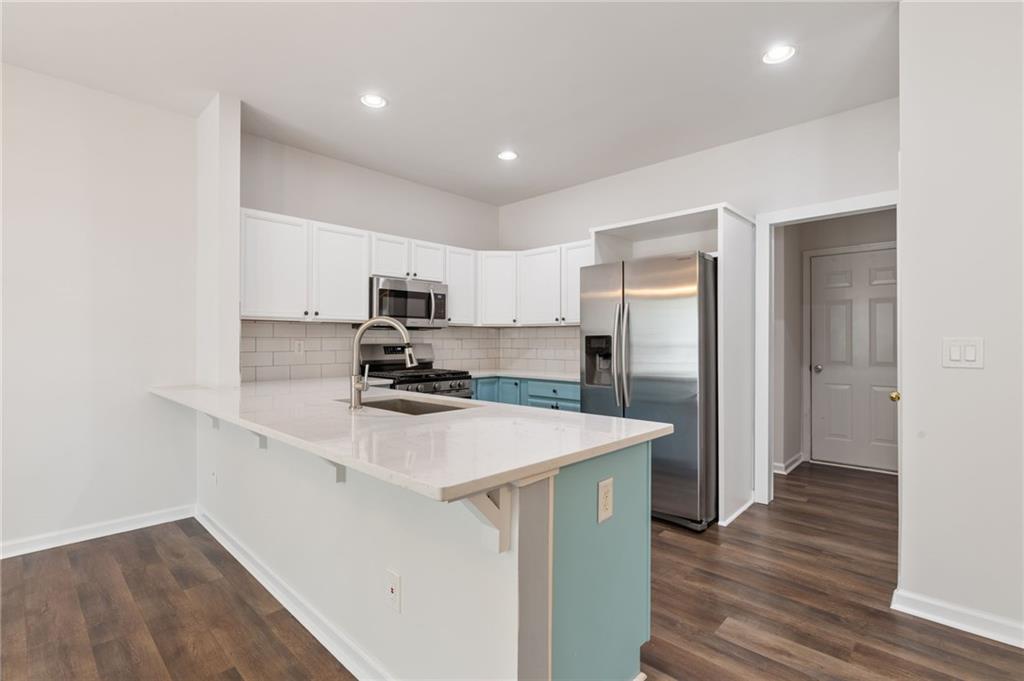 2410 Gateview Court