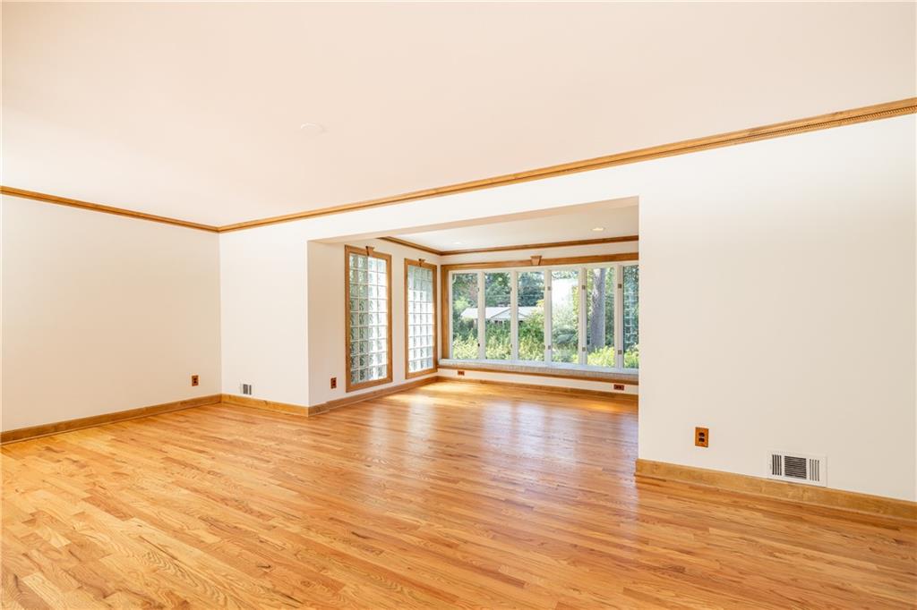 3267 Ivanhoe Drive
