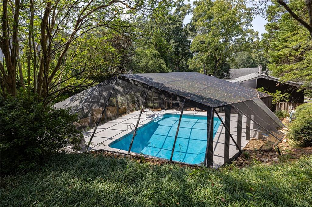 3267 Ivanhoe Drive