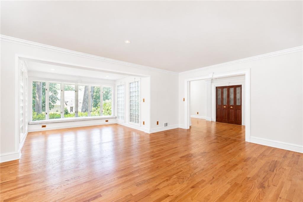 3267 Ivanhoe Drive